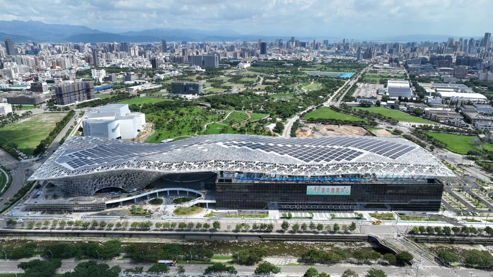 臺中捷運藍線卡陰？ 臺中經濟發展蒙陰影