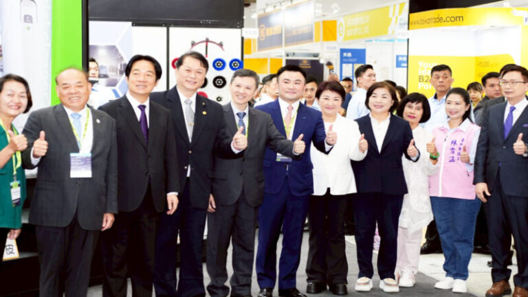 「臺中國際會展中心」啟動試營運  中部產業強心針還是短視政績工程？