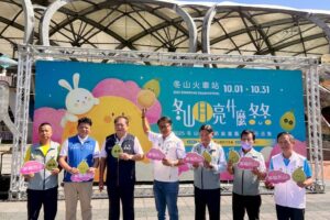 冬山月亮什麼冬冬登場     點亮中秋佳節