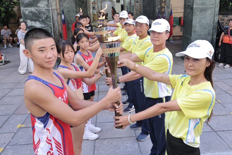 114年全國運動會聖火傳抵基隆　謝國樑率隊迎接盼選手再創佳績