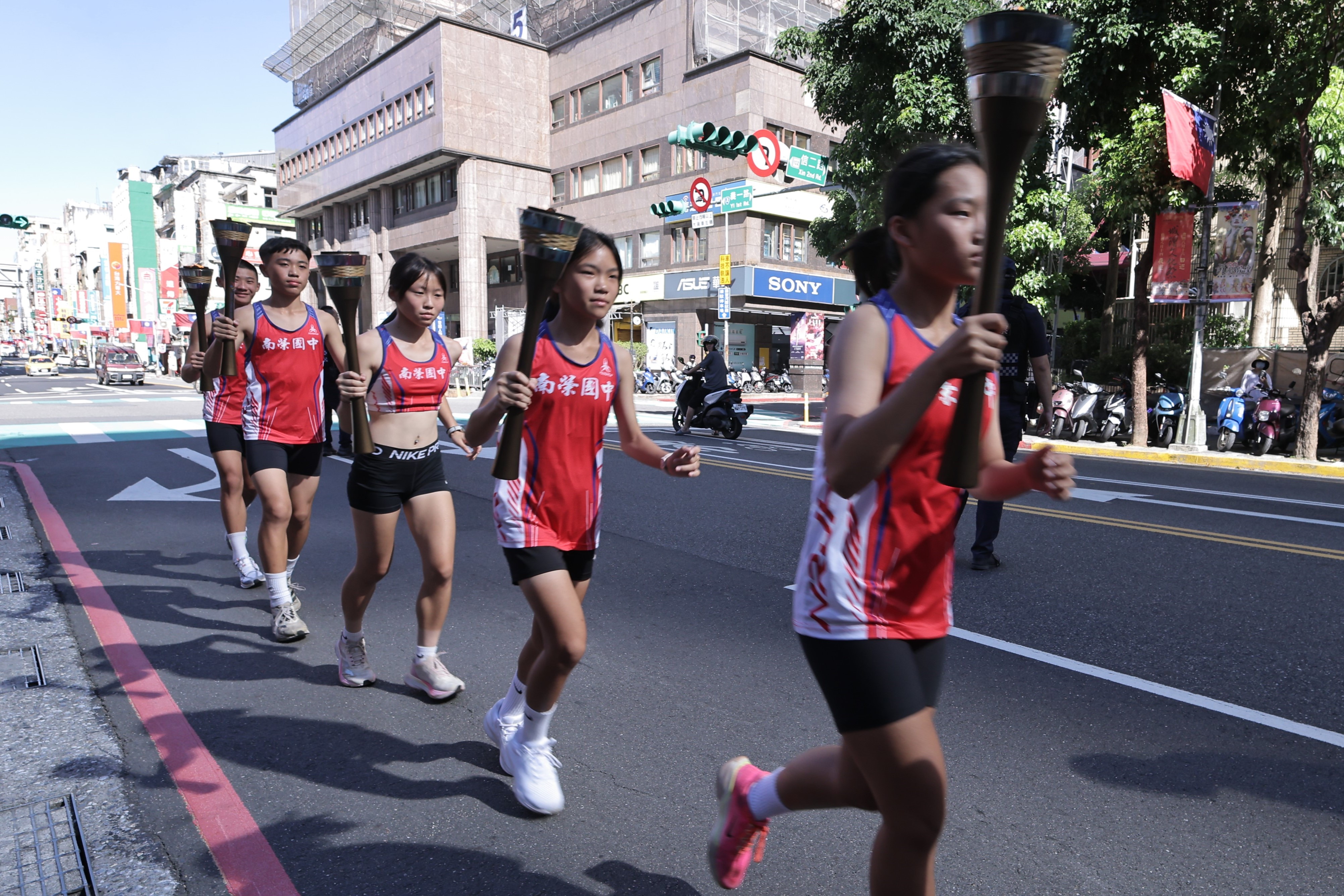114年全國運動會聖火傳抵基隆　謝國樑率隊迎接盼選手再創佳績 | 索引新聞 INDEX News