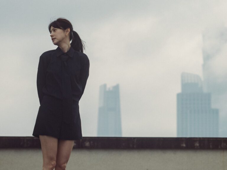 林予晞出道11年首次發寫真誌回顧演藝人生 日本攝影大師濱田英明鏡頭下首位台灣女演員寫真書