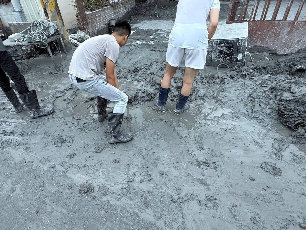 台灣人齊心暖聚！開心水族創辦人許逸辰率團隊行善人間 | 索引新聞 INDEX News