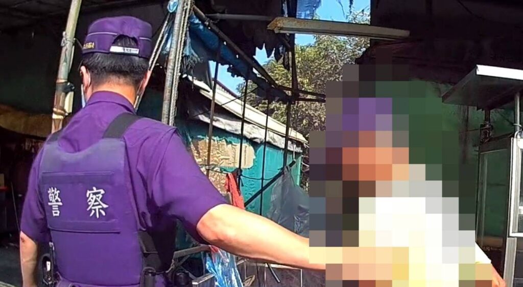 溫情守護不打烊 熱心警護送長者洽公完成心願 溫情守護不打烊 熱心警護送長者洽公完成心願