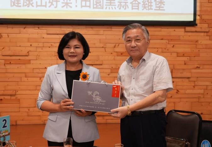 韓國韓中教育基金會訪問團參訪雲林 縣長張麗善:智慧農業結合地方創生展現永續新契機 韓國韓中教育基金會訪問團參訪雲林 縣長張麗善:智慧農業結合地方創生展現永續新契機