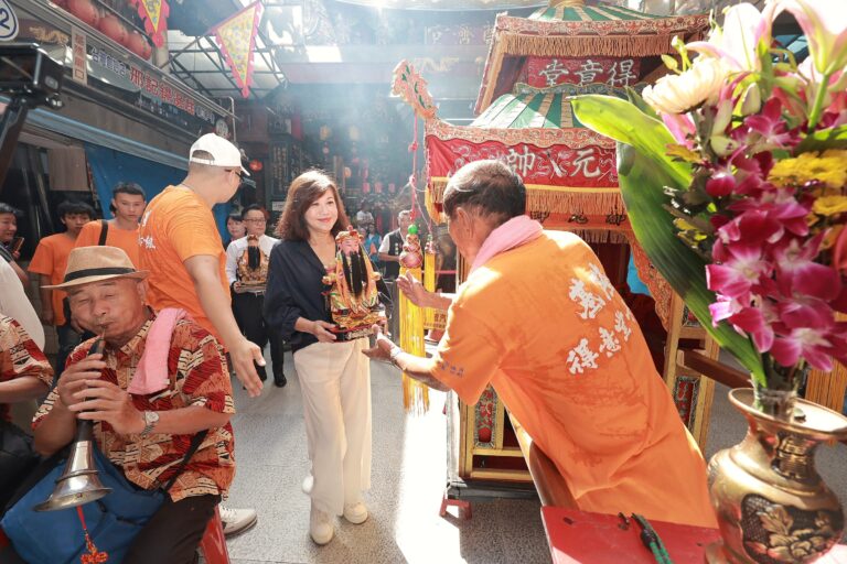 得意堂十組慶祝田都元帥聖誕　邱佩琳親臨團拜祝壽並關心廟會文化傳承