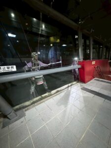 大樓外牆清洗自己來還是找專業？差在哪裡