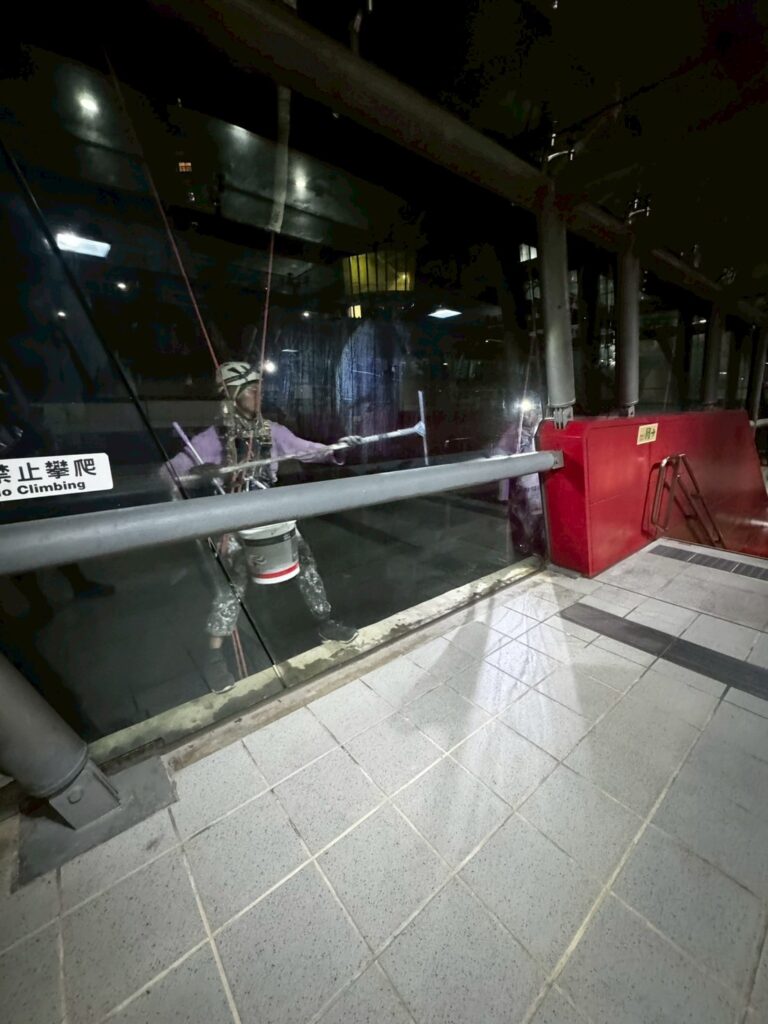 大樓外牆清洗自己來還是找專業？差在哪裡 | 索引新聞 INDEX News