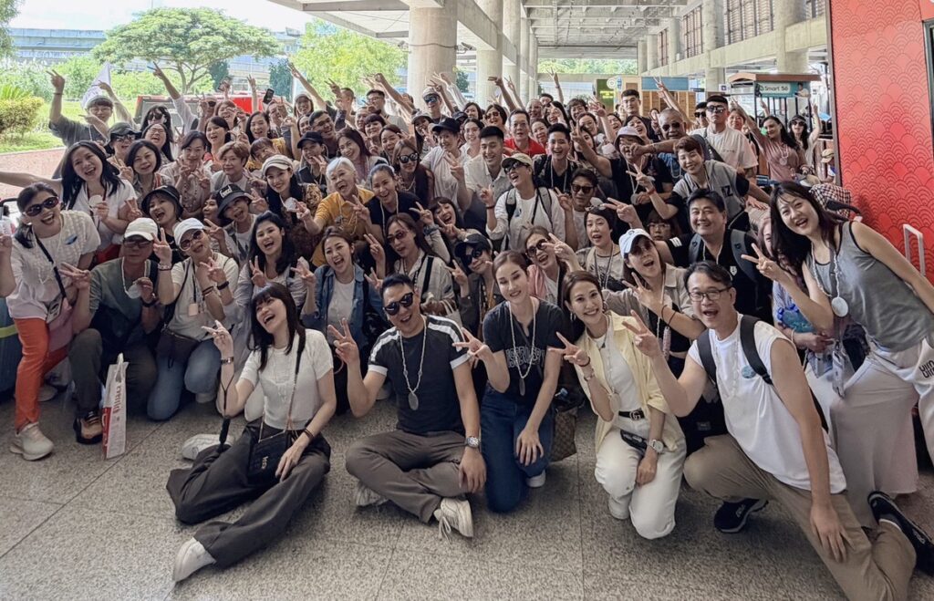 飛騰伊果免費招待百位學員飛宿霧 打造台灣自媒體培訓新典範