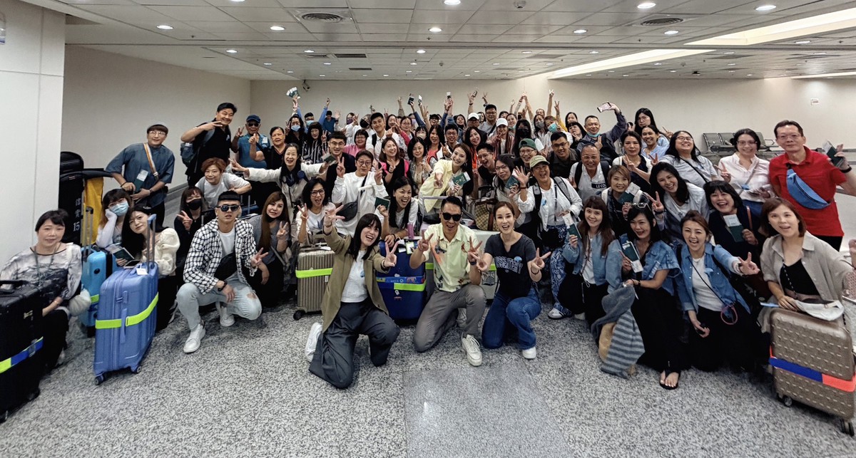 飛騰伊果免費招待百位學員飛宿霧 打造台灣自媒體培訓新典範 飛騰伊果免費招待百位學員飛宿霧 打造台灣自媒體培訓新典範