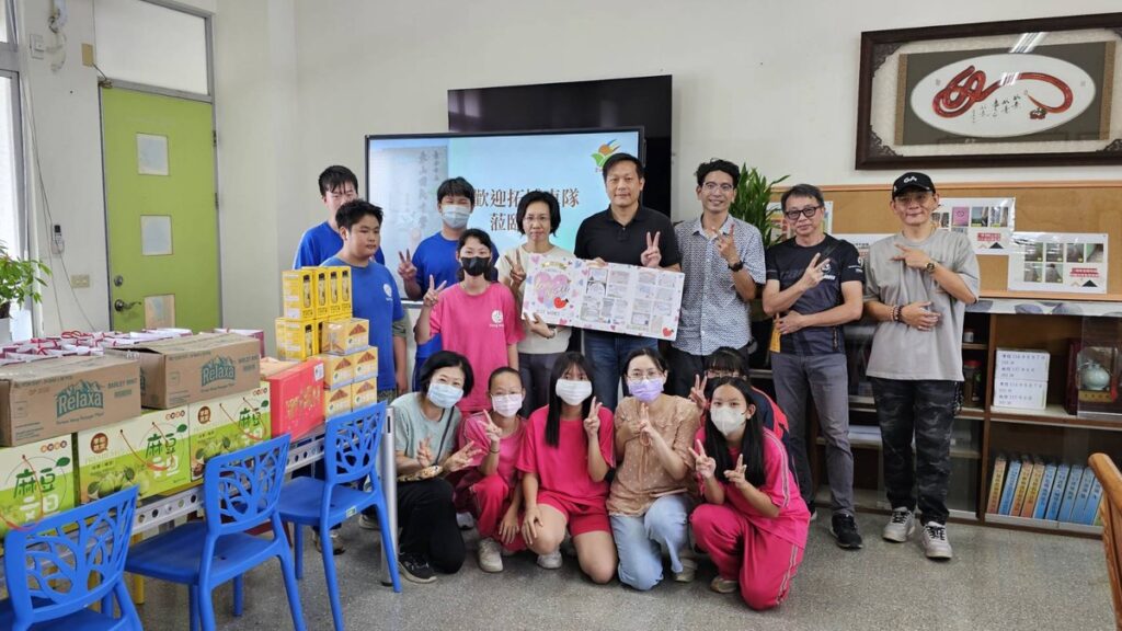 拓博車業攜手企業送暖東山 中秋前夕愛心車隊溫馨啟程 拓博車業攜手企業送暖東山 中秋前夕愛心車隊溫馨啟程