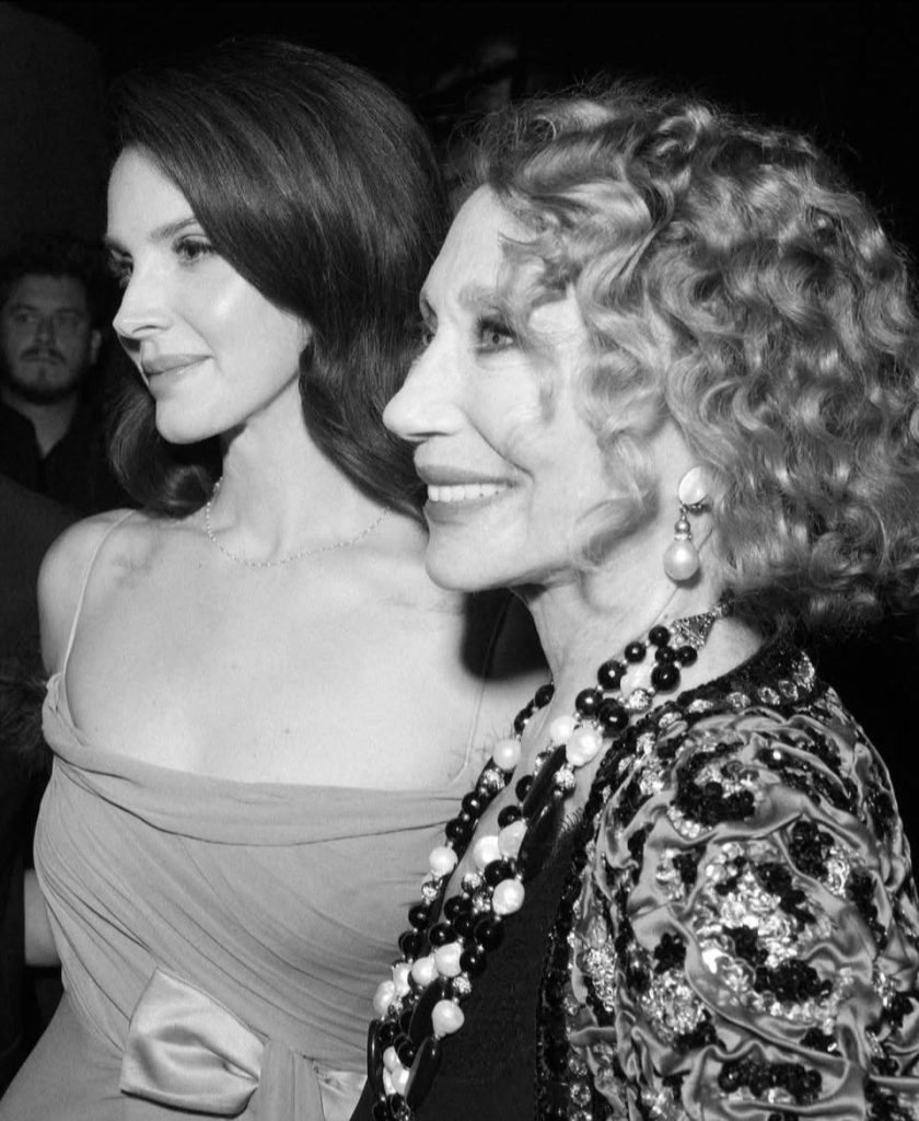 Dakota Johnson 出任 Valentino 全球品牌大使：Alessandro Michele 的繆思回歸