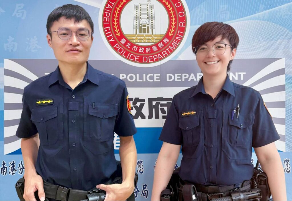老翁搭公車過站未下又折返　南港暖警協助返家團圓！