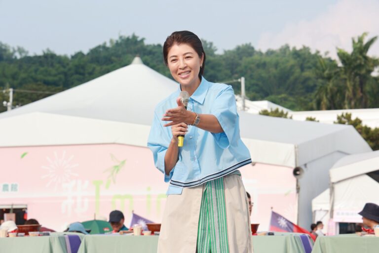 慶祝國慶　南投千人擂茶香