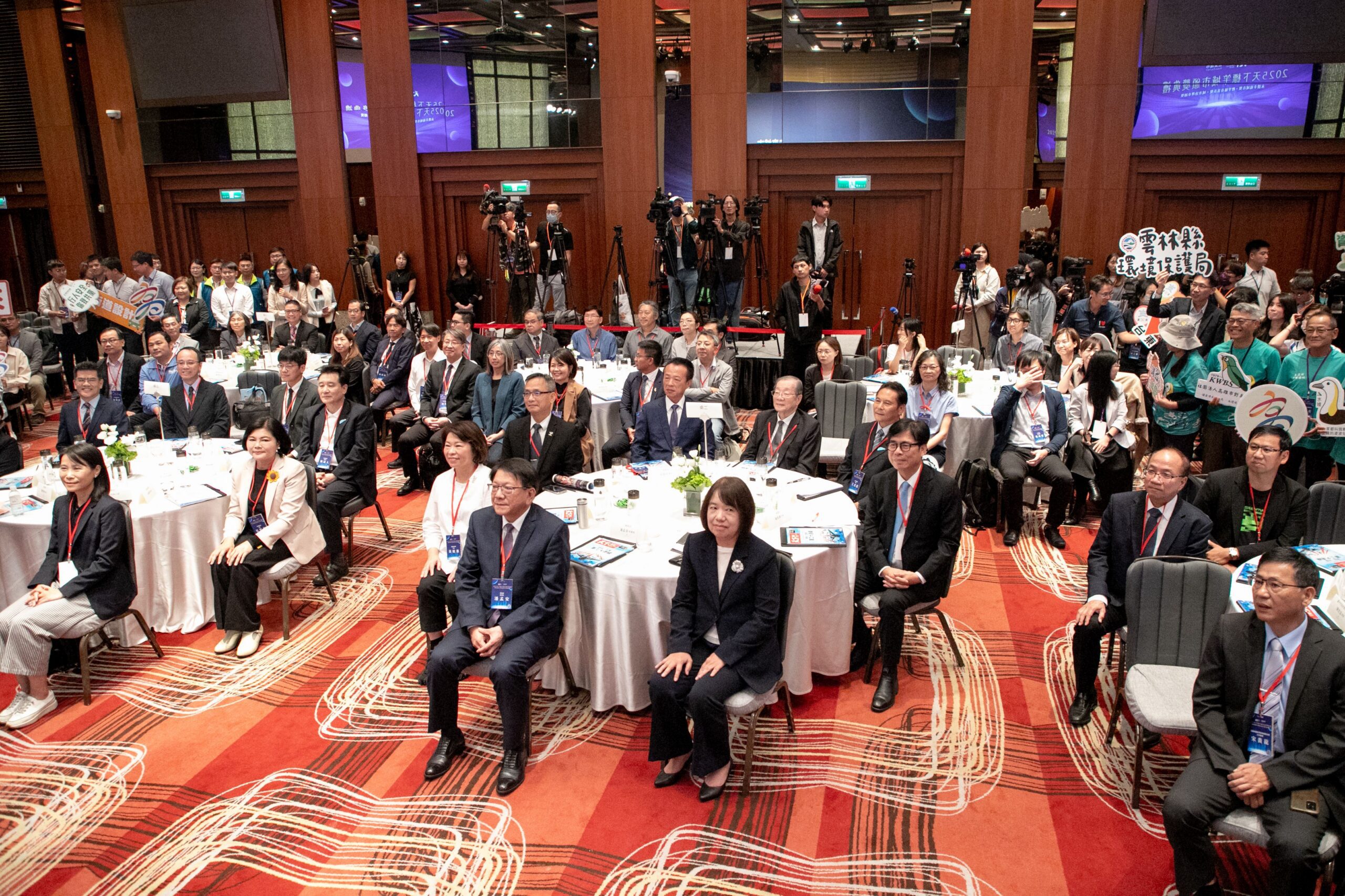 翁章梁蟬聯天下雜誌「標竿縣市首長獎」　嘉義縣施政滿意度全國最高