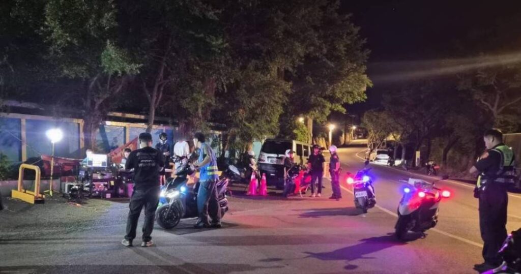 守護大古山!中秋賞夜景車聲擾民 蘆竹警民合作宣導「打噪」 守護大古山!中秋賞夜景車聲擾民 蘆竹警民合作宣導「打噪」