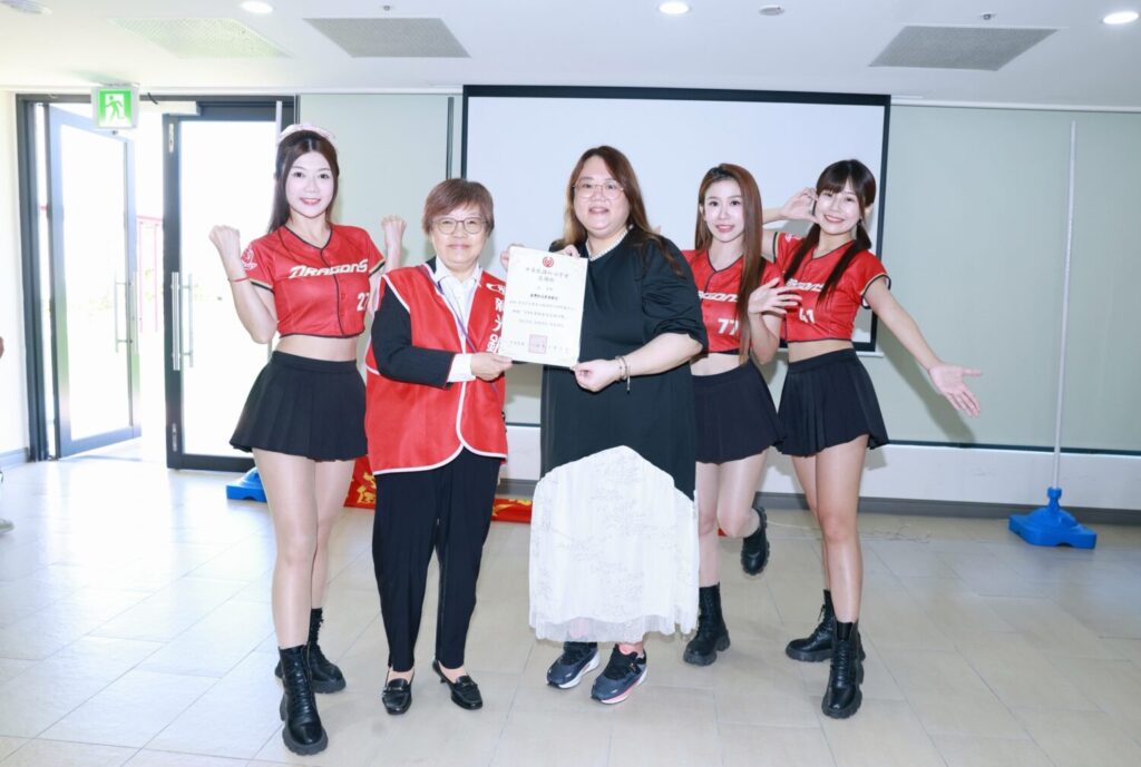 重陽敬老文化交流嗨翻天！信義長者漫遊舊城！銀髮走讀有彩蛋！