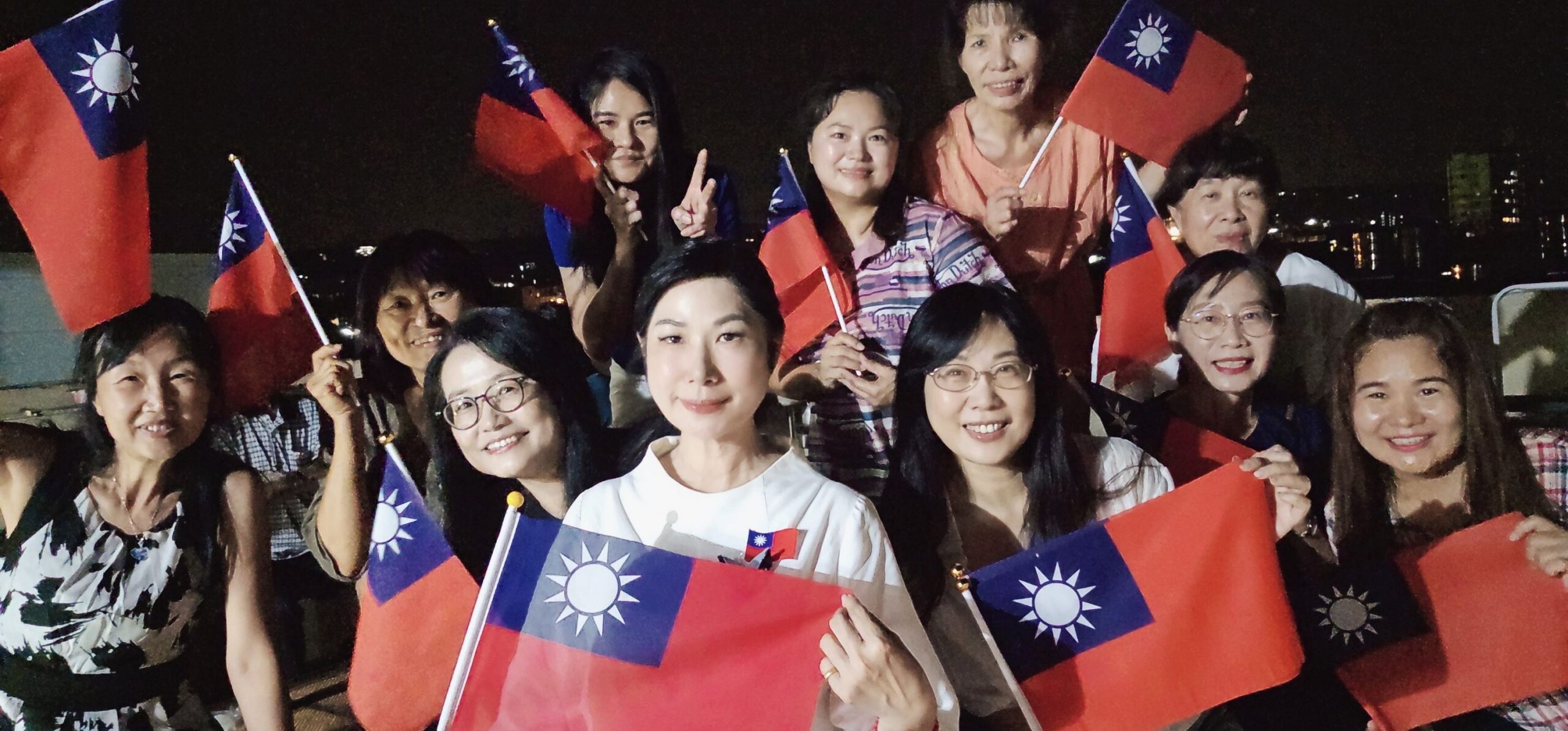 國慶焰火在南投登場　逾4萬發焰火璀璨點亮夜空 | 索引新聞 INDEX News