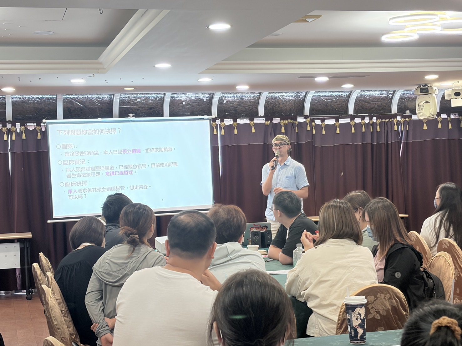 戴上VR走進失智者世界　長照工作坊學員直呼震撼體驗 | 索引新聞 INDEX News