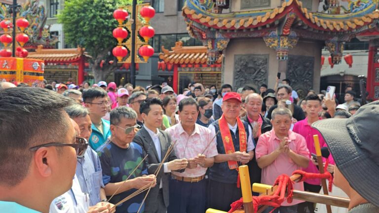 大甲媽鑾駕首度遶境桃園賜福　何志偉為天上聖母抬轎祈求國泰民安