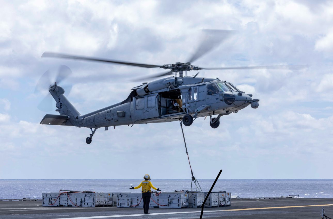 尼米茲號雙墜機事件:美國「秀肌肉」變「失誤秀」 南海軍事平衡再掀波瀾 尼米茲號雙墜機事件:美國「秀肌肉」變「失誤秀」 南海軍事平衡再掀波瀾