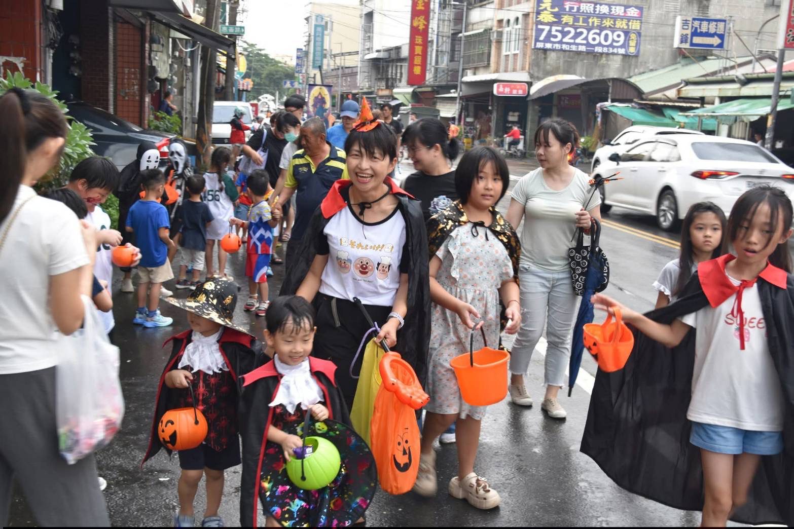 屏東萬丹鄉2025萬聖節踩街嘉年華 百人變裝同樂街頭 屏東萬丹鄉2025萬聖節踩街嘉年華 百人變裝同樂街頭