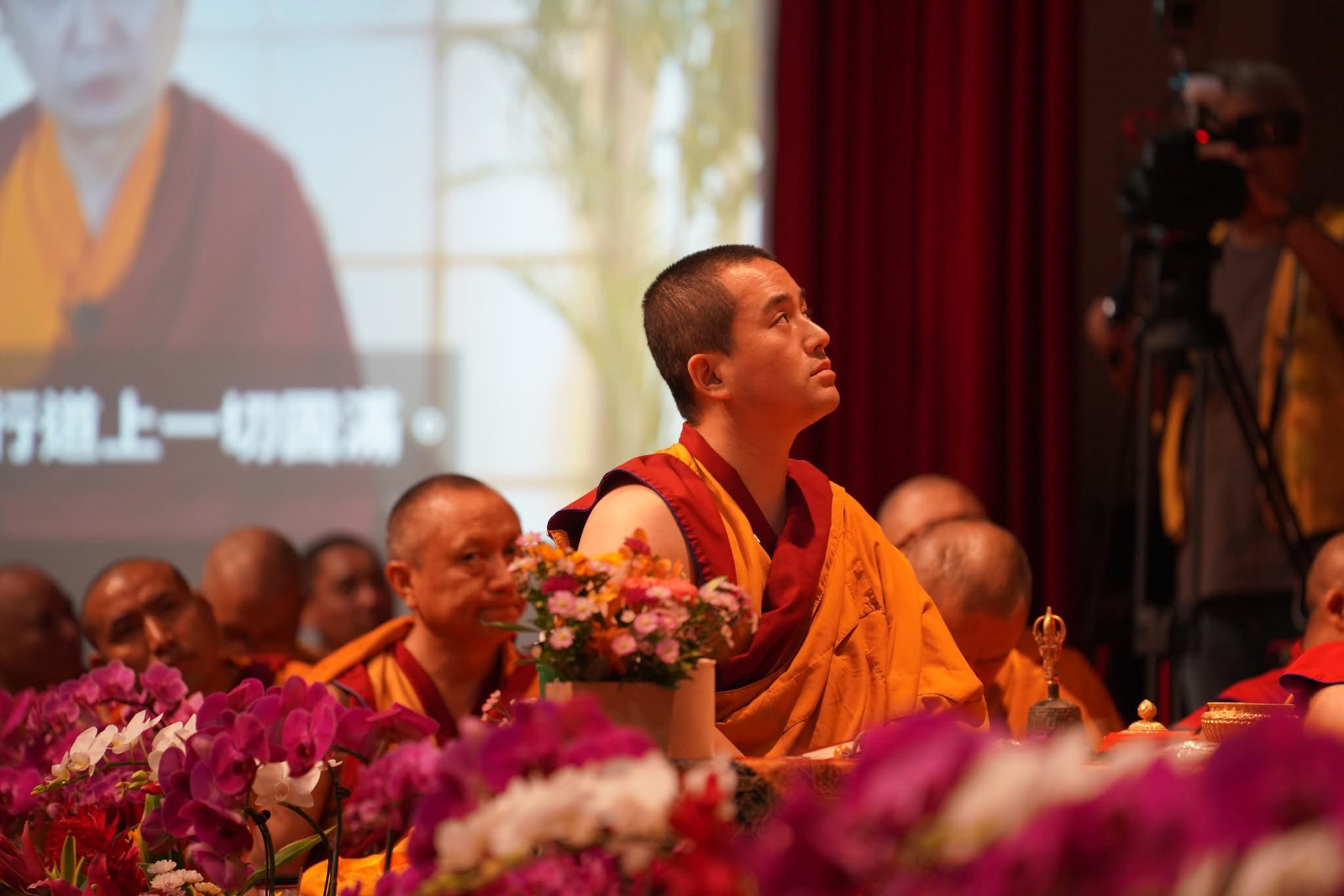 第二屆台灣薩迦世界和平祈願大法會圓滿 花瓣漫天—猶如《華嚴》一會重現台灣 第二屆台灣薩迦世界和平祈願大法會圓滿 花瓣漫天—猶如《華嚴》一會重現台灣