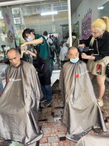 高雄市立岡山醫院重陽敬老義剪　結合醫療關懷促進長者健康