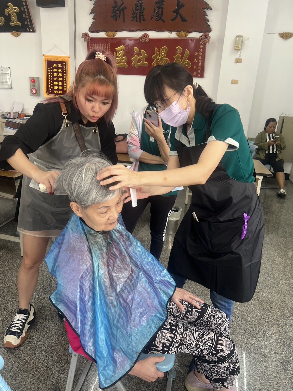 高雄市立岡山醫院重陽敬老義剪 結合醫療關懷促進長者健康 高雄市立岡山醫院重陽敬老義剪 結合醫療關懷促進長者健康