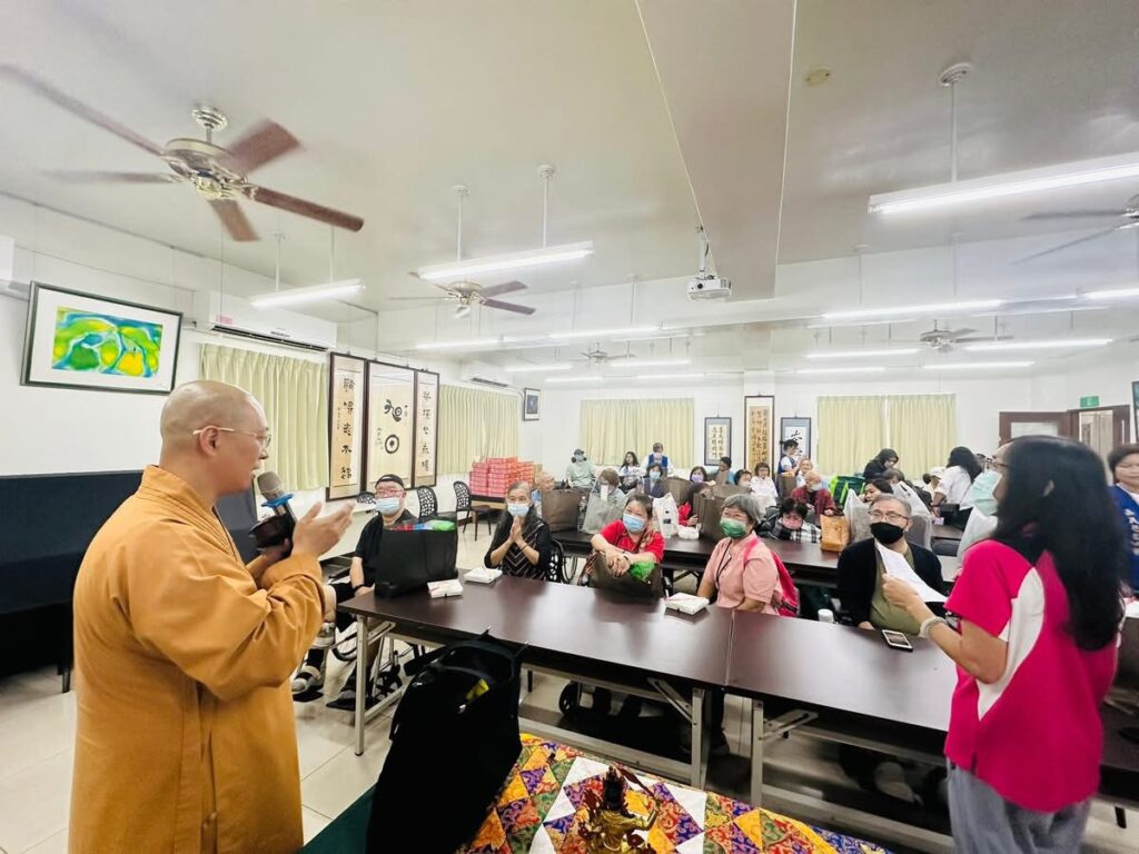 嘉義慈悲協會/湛嚴法師，於重陽節關懷脊髓傷友　以佛法帶來力量與希望