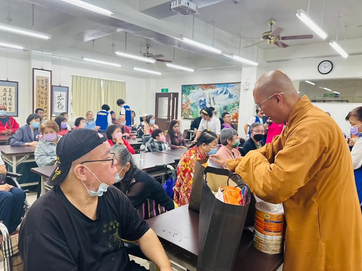 嘉義慈悲協會/湛嚴法師,於重陽節關懷脊髓傷友 以佛法帶來力量與希望 嘉義慈悲協會/湛嚴法師,於重陽節關懷脊髓傷友 以佛法帶來力量與希望