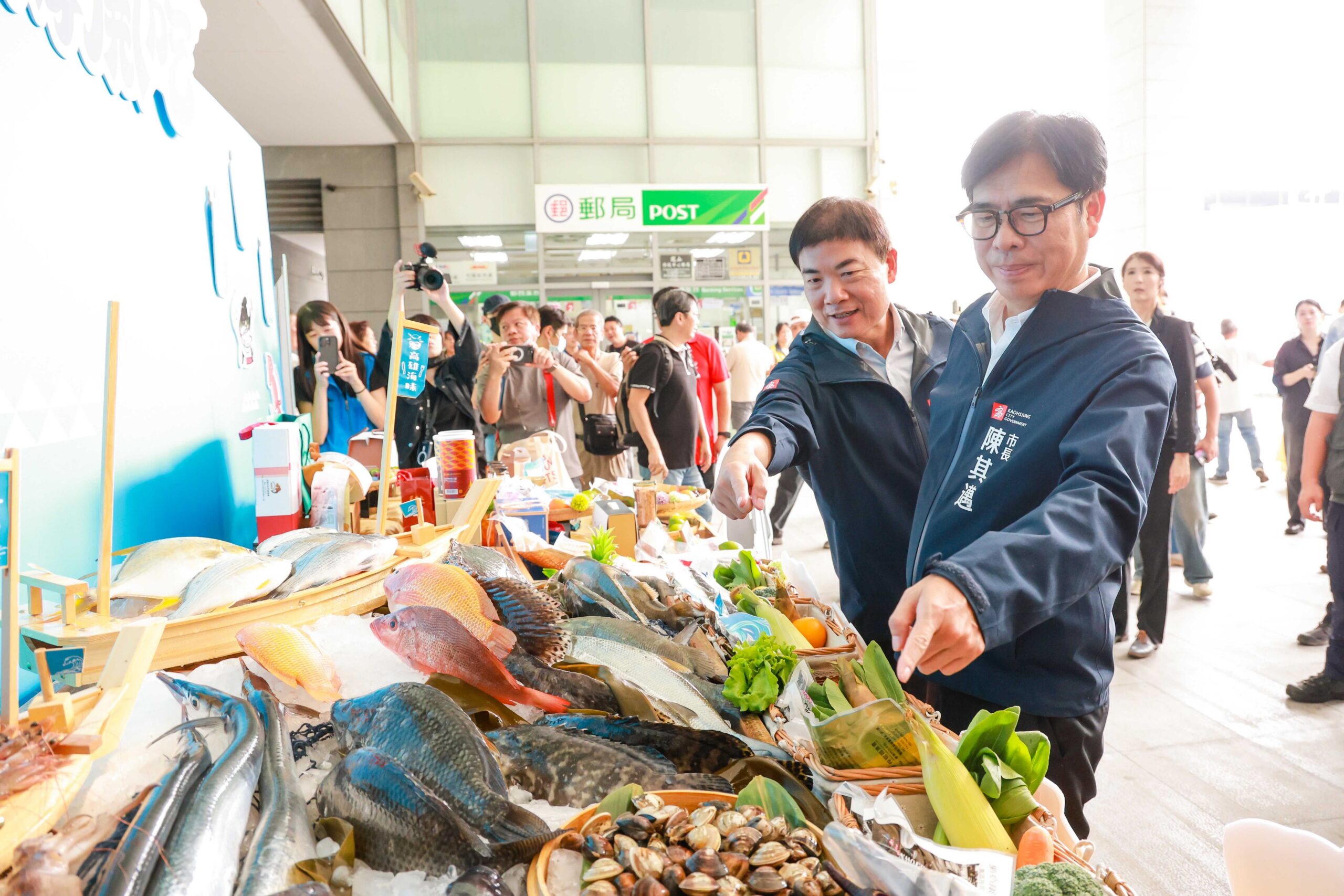 出席「2025大海開吃記者會」 陳其邁邀請品嚐高雄最鮮美海 出席「2025大海開吃記者會」 陳其邁邀請品嚐高雄最鮮美海