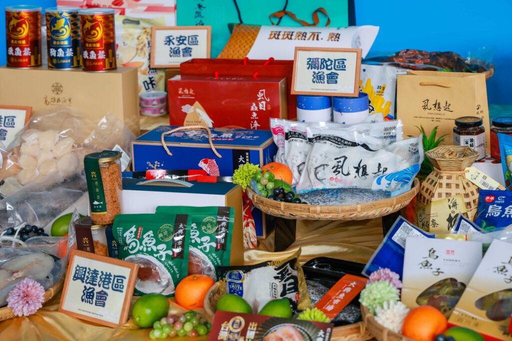 出席「2025大海開吃記者會」 陳其邁邀請品嚐高雄最鮮美海 出席「2025大海開吃記者會」 陳其邁邀請品嚐高雄最鮮美海