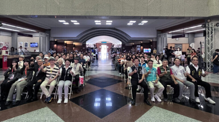 全國百號油畫大展吸睛  挑戰極限縱覽時代精神