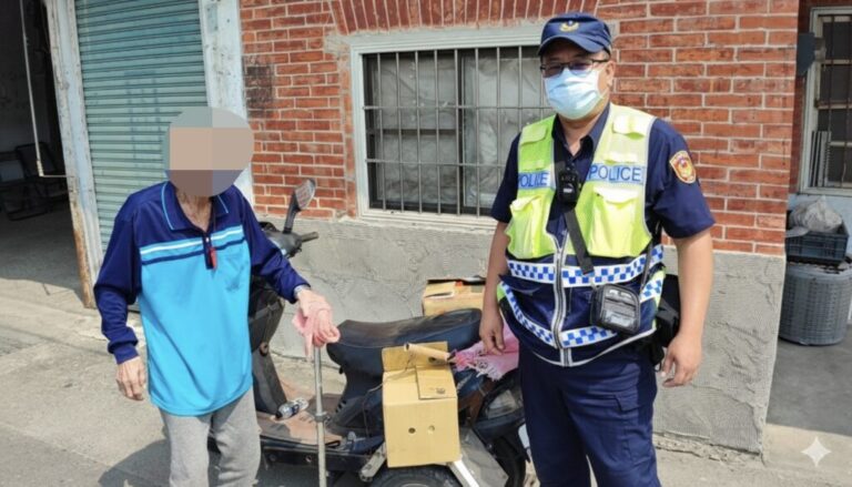 熱浪中伸援手　暖警助老翁順利返家