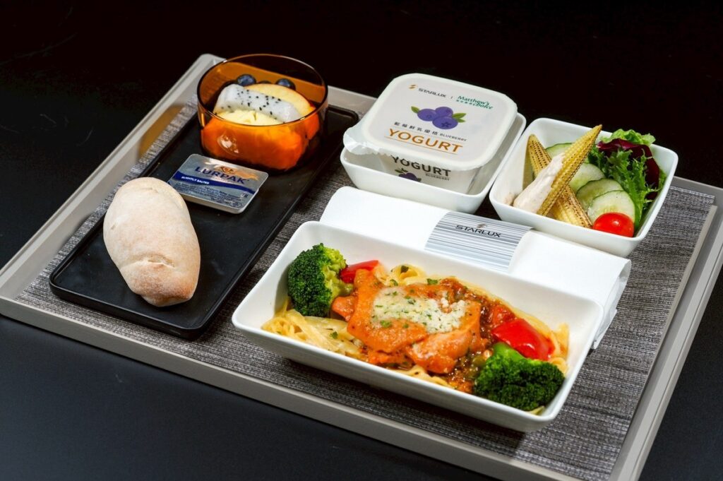 馬修嚴選「精品優格」成星宇航空早餐新寵 進軍航空業打造高空餐飲新風潮