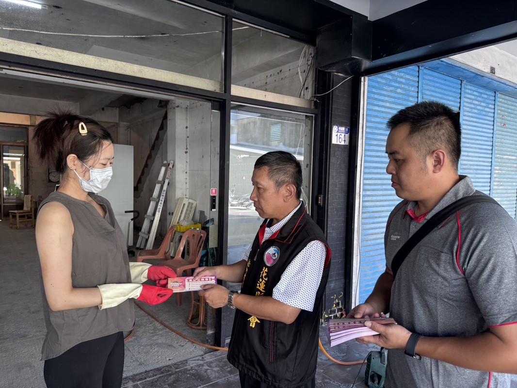 虹牌油漆捐贈3600加侖水性水泥漆助1500戶災民重拾生活色彩 | 索引新聞 INDEX News