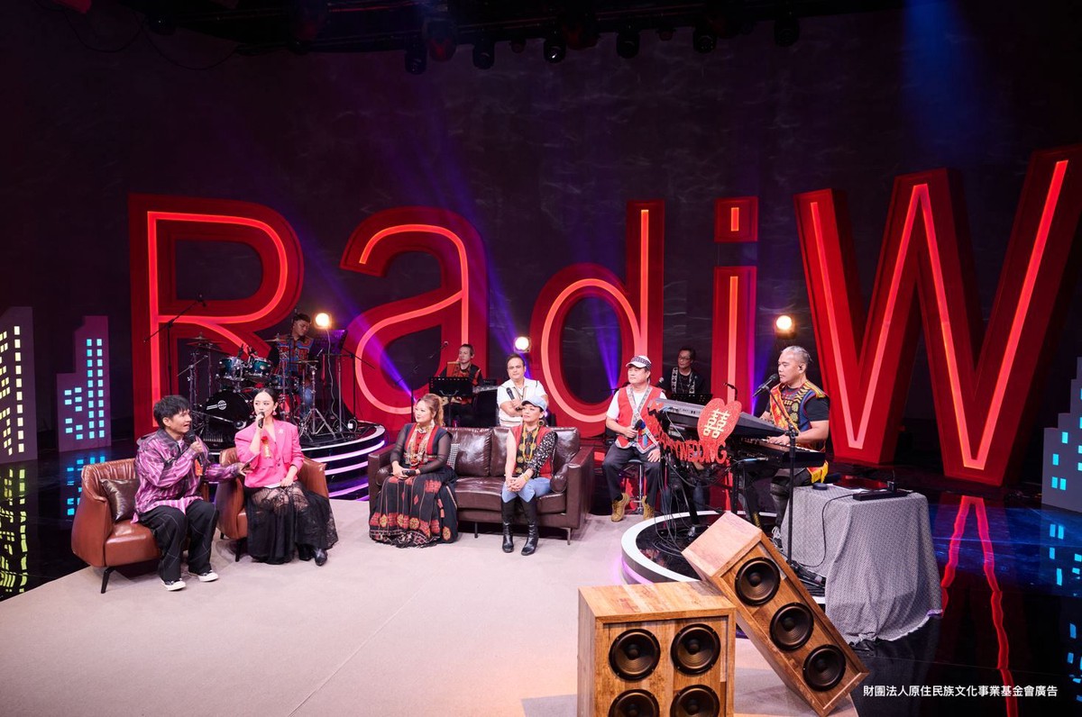 ‎金曲歌王歌后同台《Radiw不打烊》用音樂點亮璀璨夜晚！ | 索引新聞 INDEX News