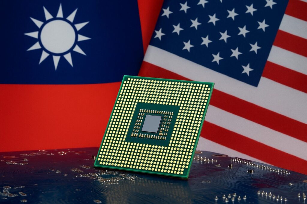 川普政府推台美50-50晶片計畫 恐撼動「矽盾」戰略？