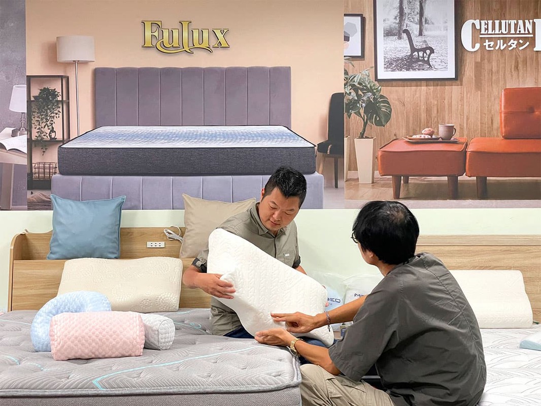 堅持與溫度同行 看見網路百大商家的力量 堅持與溫度同行 看見網路百大商家的力量