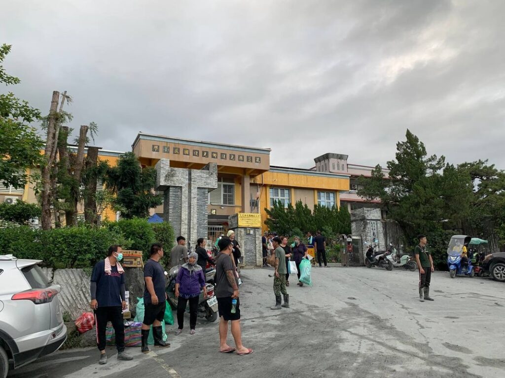 「就是愛美食」創辦人陳咏仁率團赴花蓮 用料理溫暖災民的心靈 「就是愛美食」創辦人陳咏仁率團赴花蓮 用料理溫暖災民的心靈