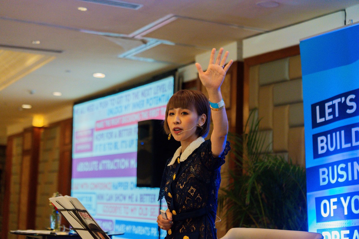 AI 情商檢測系統登台！啟程教育學院攜手Nini Tolson推出《聲波情緒領導力》課程 | 索引新聞 INDEX News