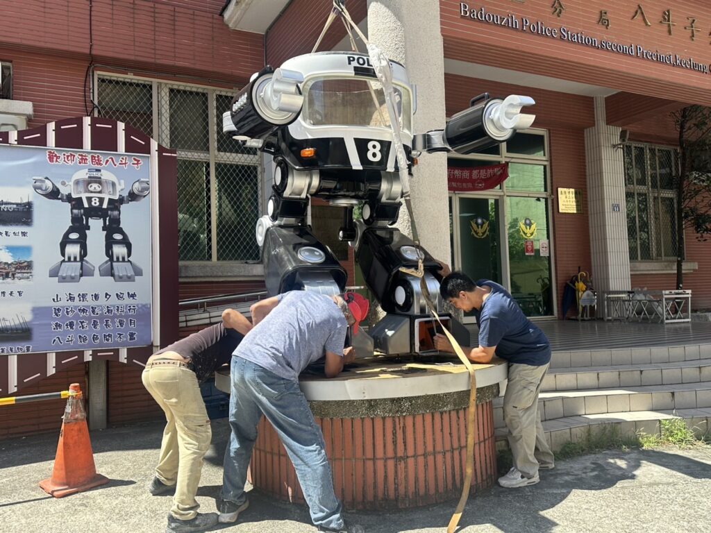 八斗子分駐所波麗士8號滿血歸隊　反詐宣導零距離