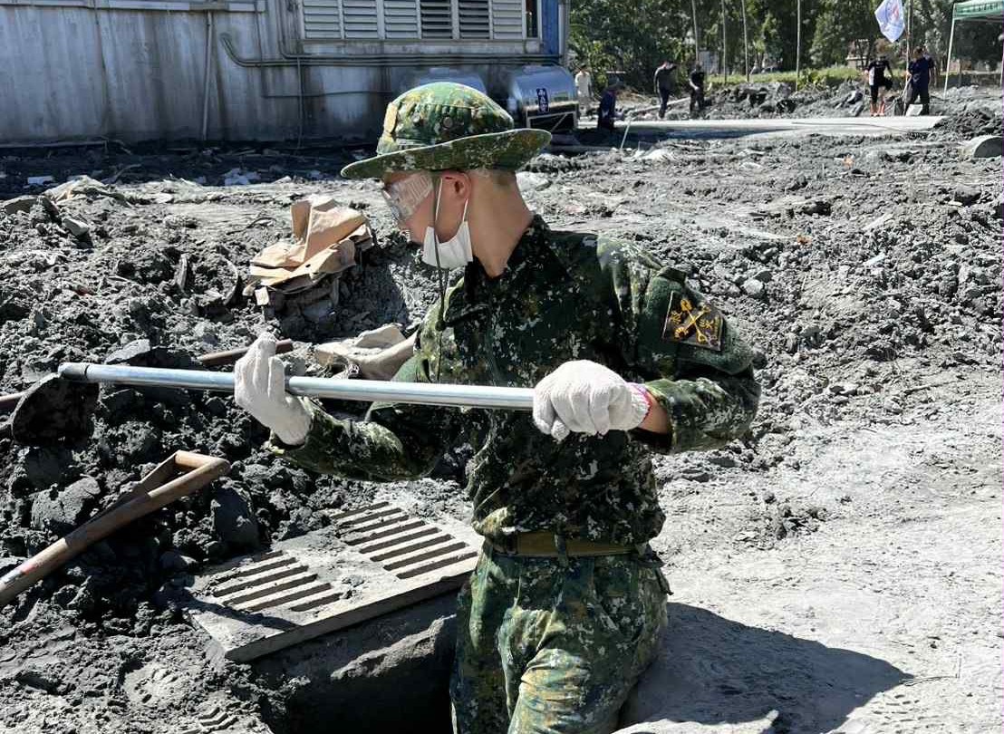 北新國中童軍林靖然雙十節隨父救災 以行動詮釋助人精神