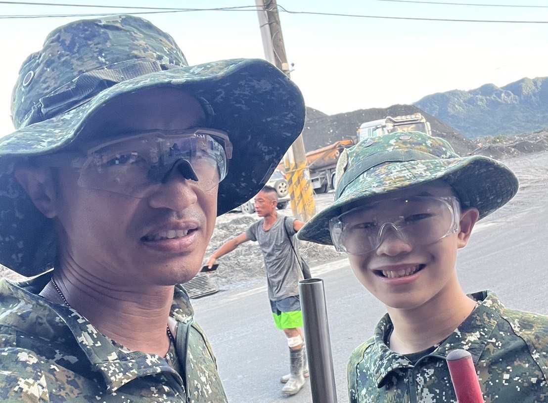 北新國中童軍林靖然雙十節隨父救災 以行動詮釋助人精神