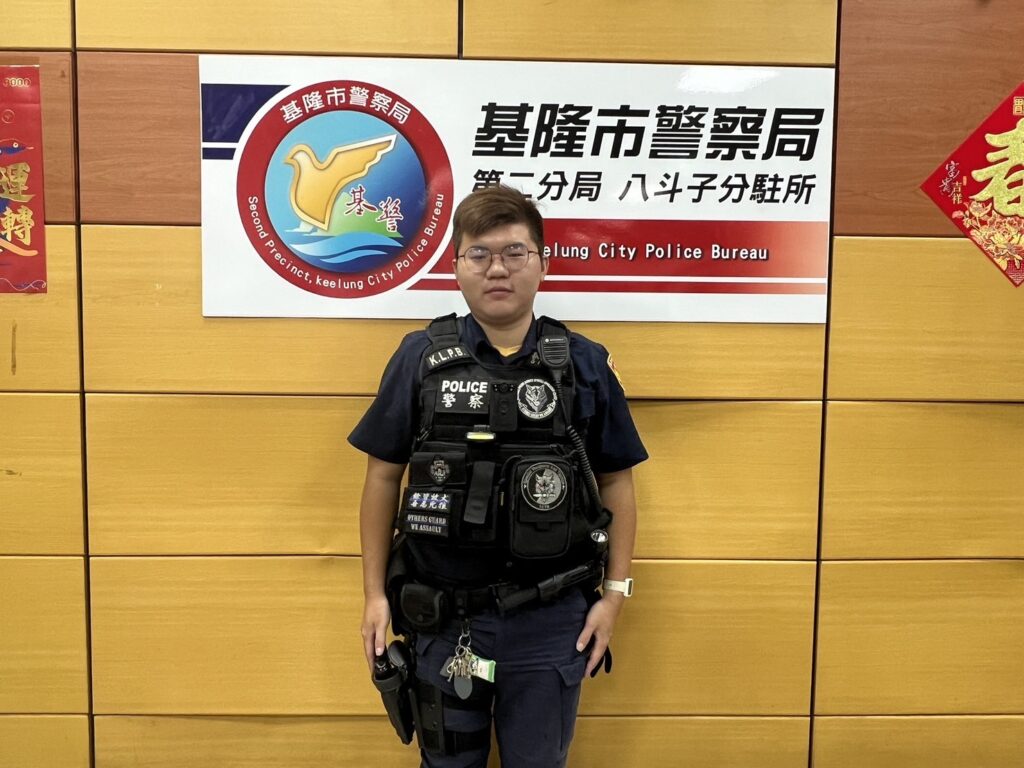 錢包遺失心慌慌　基二警協助找回