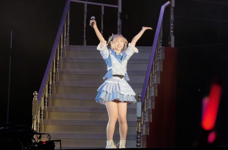 劉曉晴與AKB48小栗有以 雙C位〈Heavy Rotation〉掀全場高潮