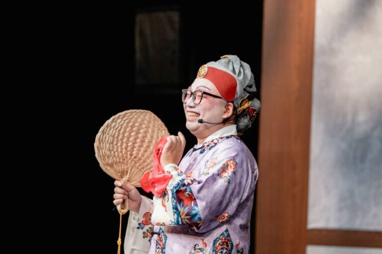 穿越時空和尚脫口秀     十三行博物館之夜給你好看