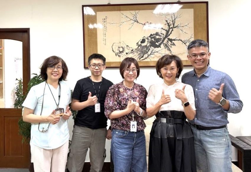 服務型機器人進駐 板橋榮家年省逾千小時巡房重擔