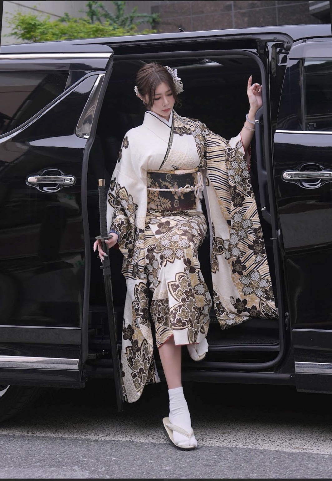 螢幕前的溫度 三個女孩用真心點亮直播新時代